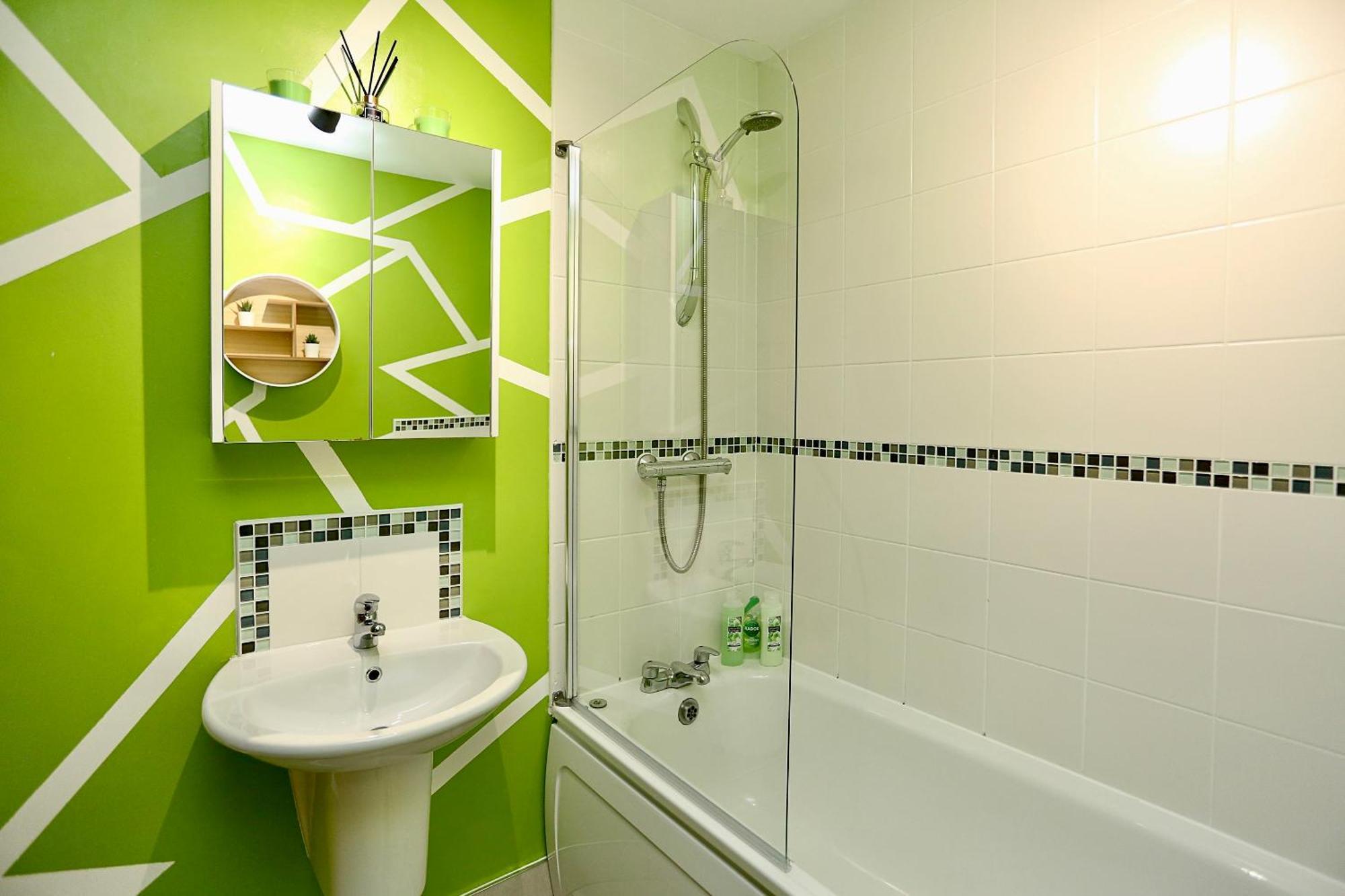 Neat - Secure Parking - Wifi - Sleeps 4 - No Parties Apartamento